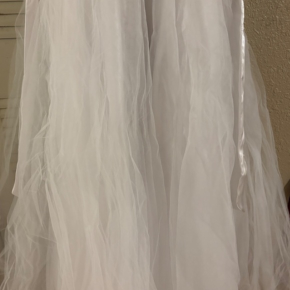David's Bridal Size 4 White Tulle Floor Length Wedding Dress NWT Style # 48993D - Picture 3 of 6